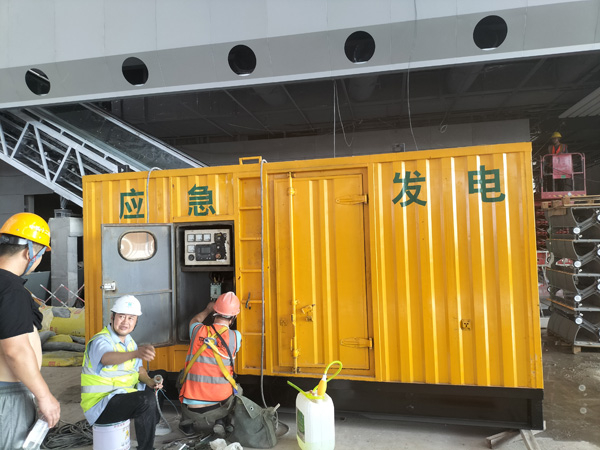 察隅怎样判断空气滤清器是否需要更换？